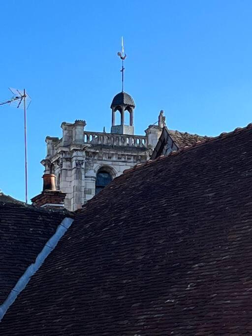 Joigny Au Coeur De Quartier Historique Lägenhet Exteriör bild